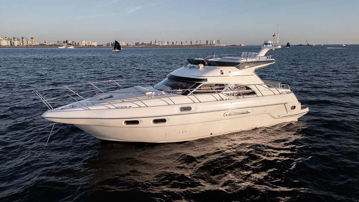 Аренда яхты Sealine F43 Monte Carlo в Питере, Санкт-Петербург